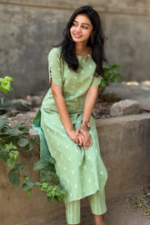 Mint Thread Kurtaset