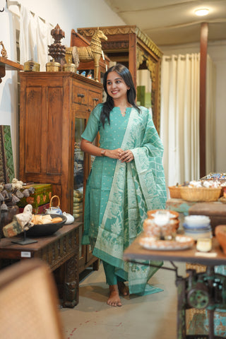 Mayuri jamdhani weave 3 piece suit