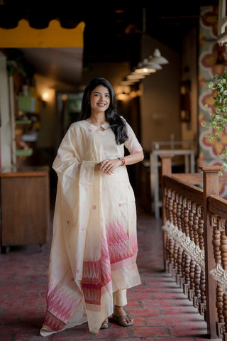Ivory Rosette 3 Piece Suit