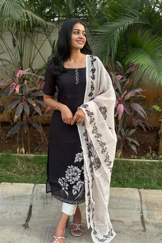 Black Luna kurti and dupatta