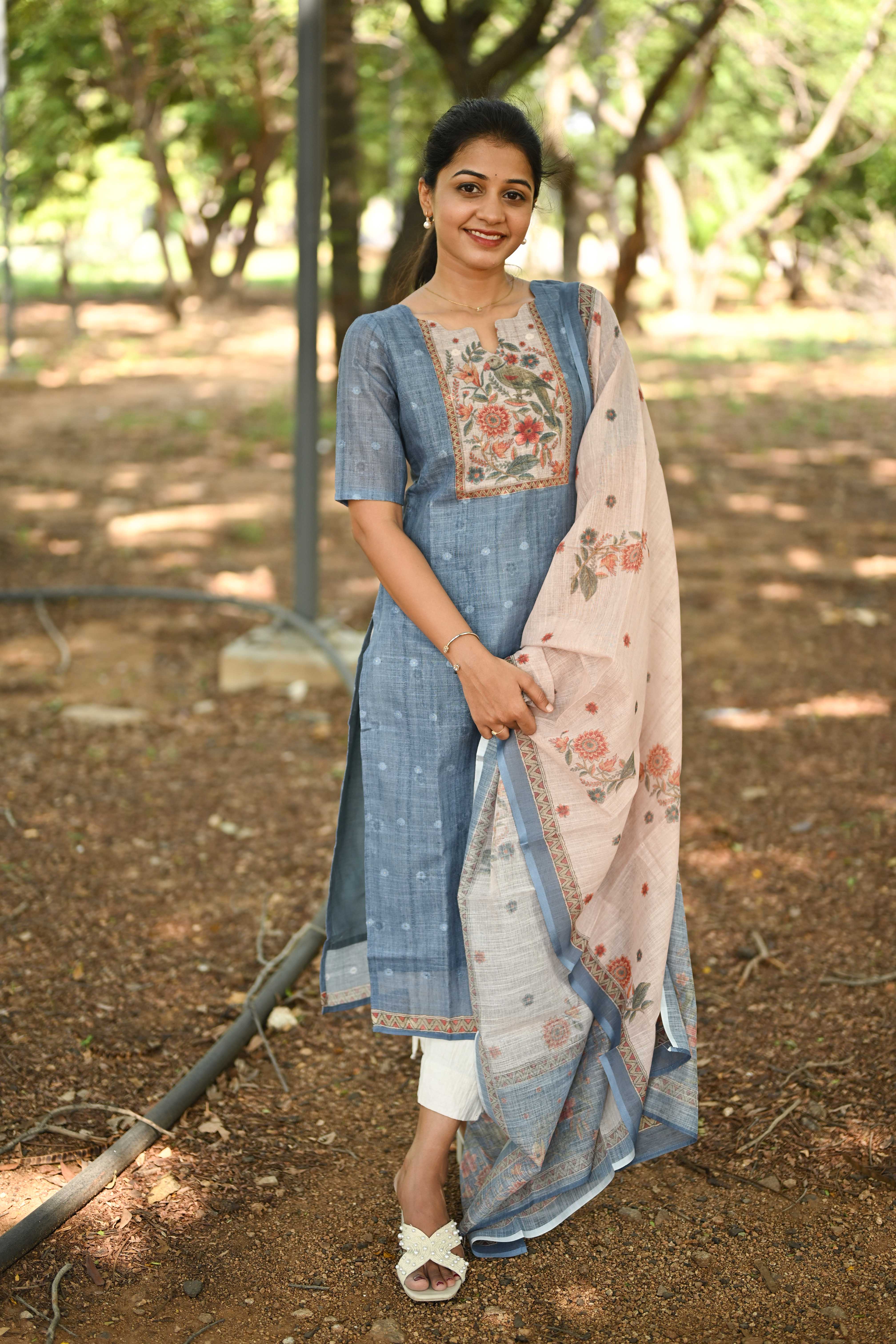 Misty Meadow Linen Kurti and Dupatta