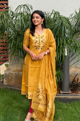 Amber Elegance Kurti and dupatta