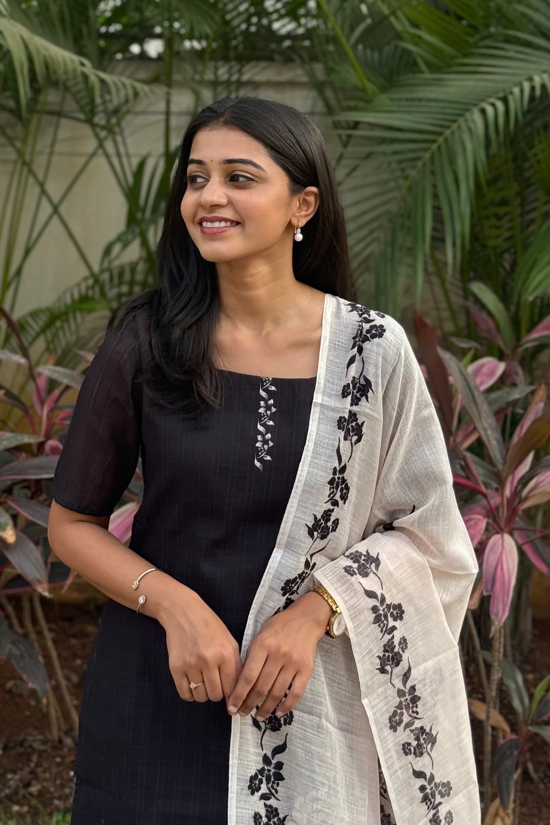 Black Luna kurti and dupatta