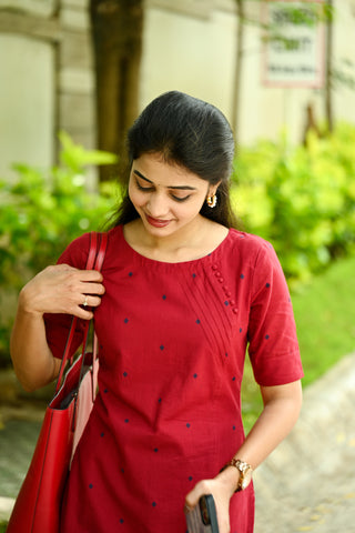 Red Handloom kurtaset