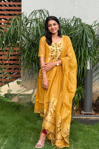 Amber Elegance Kurti and dupatta