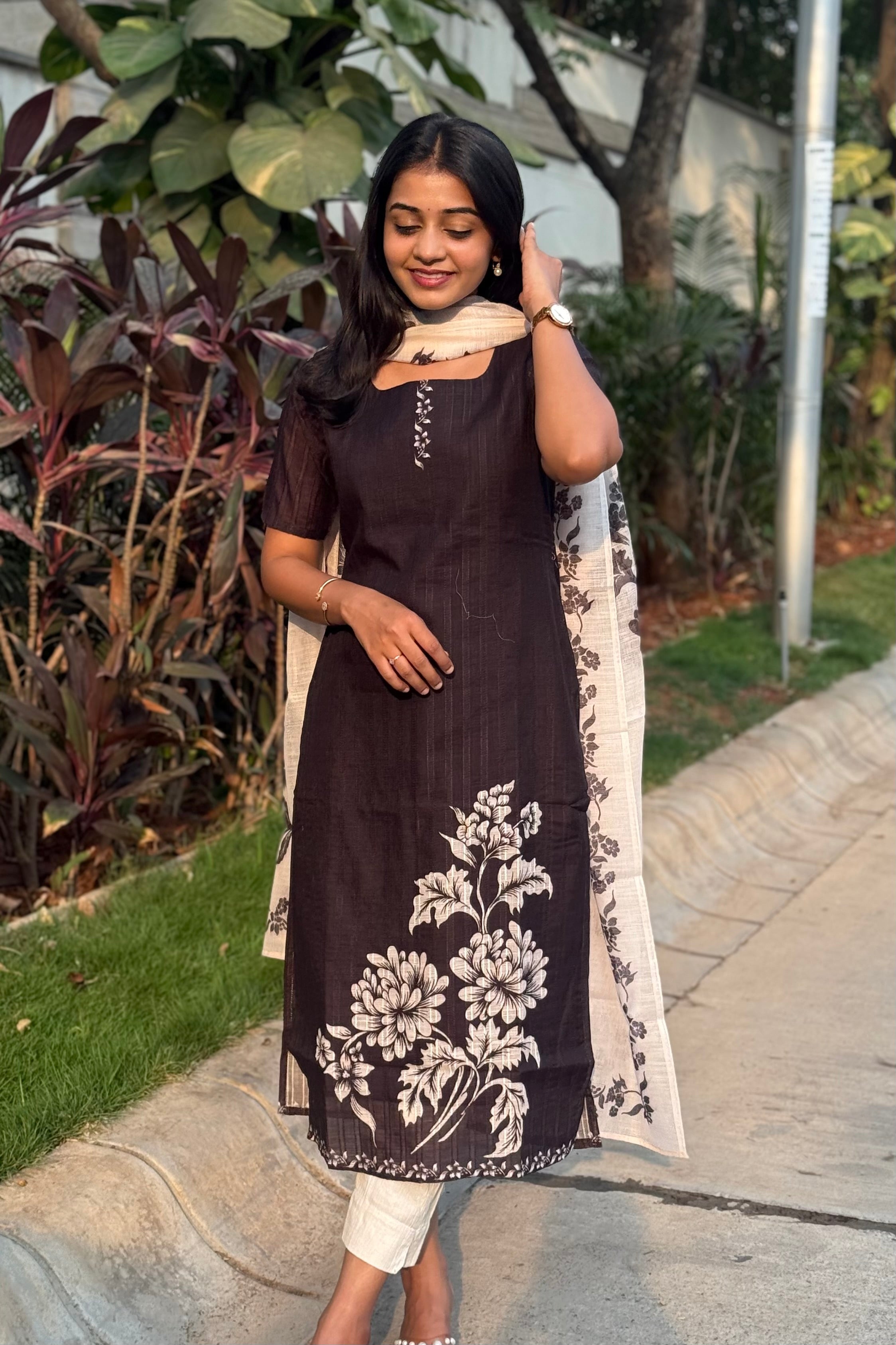 Black Luna kurti and dupatta