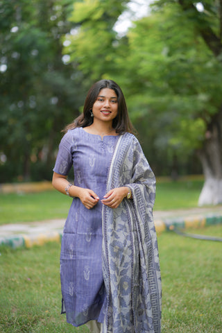 Neeli kurti and dupatta