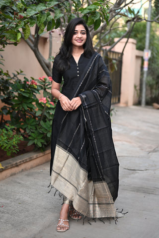 Blackberry threads 3 piece suit