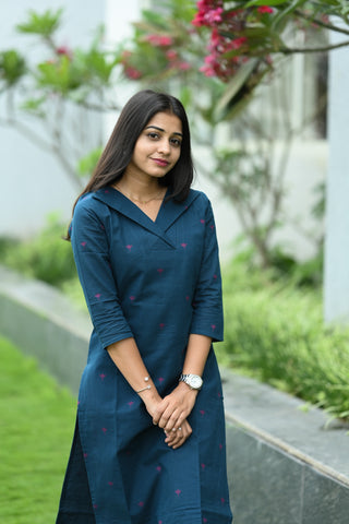 Navy Rose kurtaset