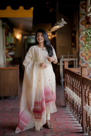 Ivory Rosette 3 Piece Suit