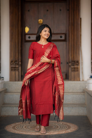 Scarlet Charm Rawsilk 3 pc suit