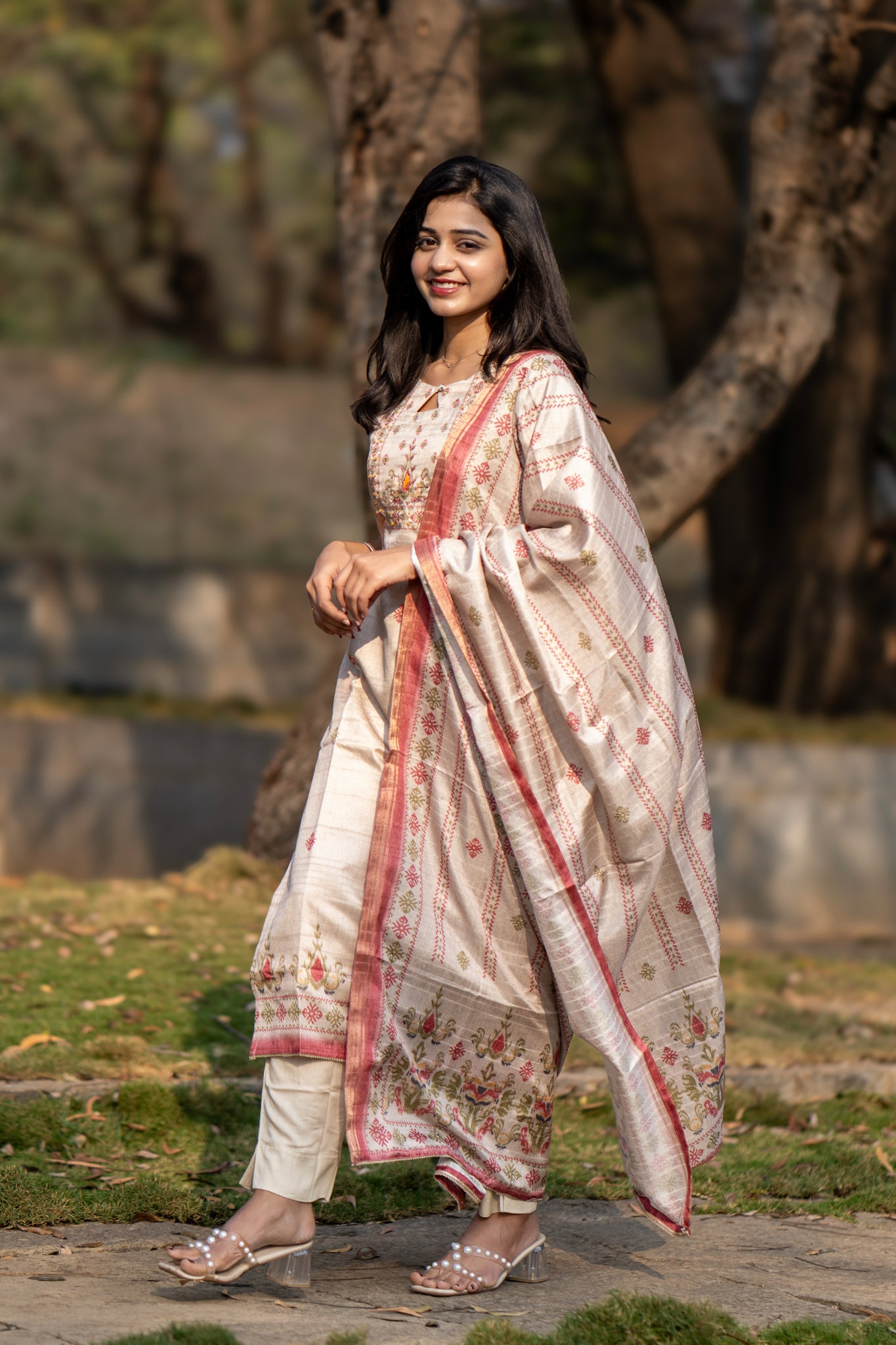 Rosette Charm 3 piece suit