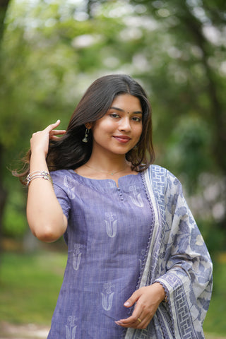 Neeli kurti and dupatta