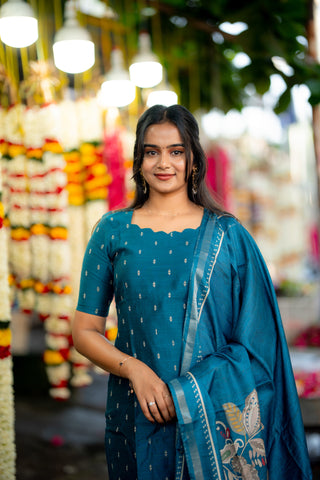 Peacock Flora 3 Piece Suit