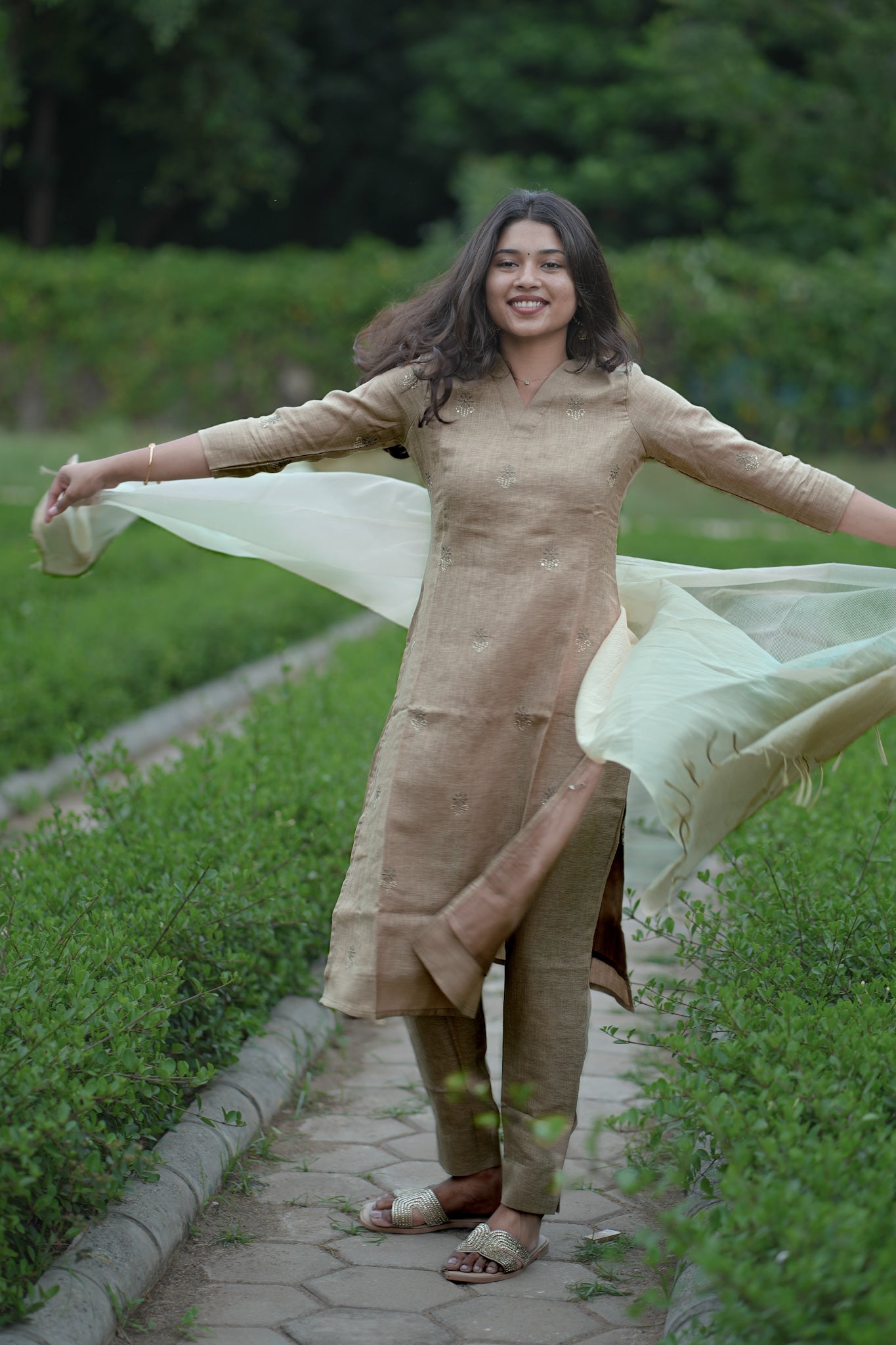 Charvi linen 3 piece suit