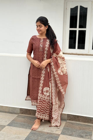 Chanderi silk katha work 3 piece suit