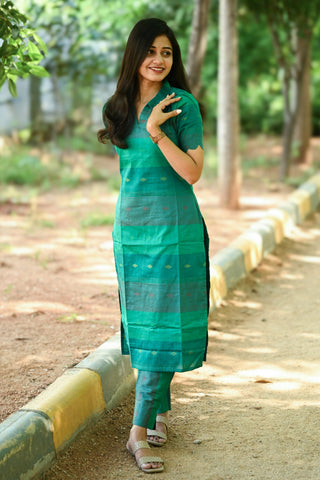 Raw silk kurtaset