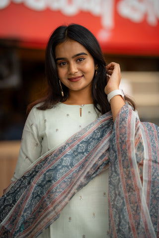 Dewdrop Charm linen 3 piece suit