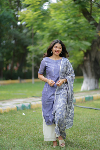 Neeli kurti and dupatta