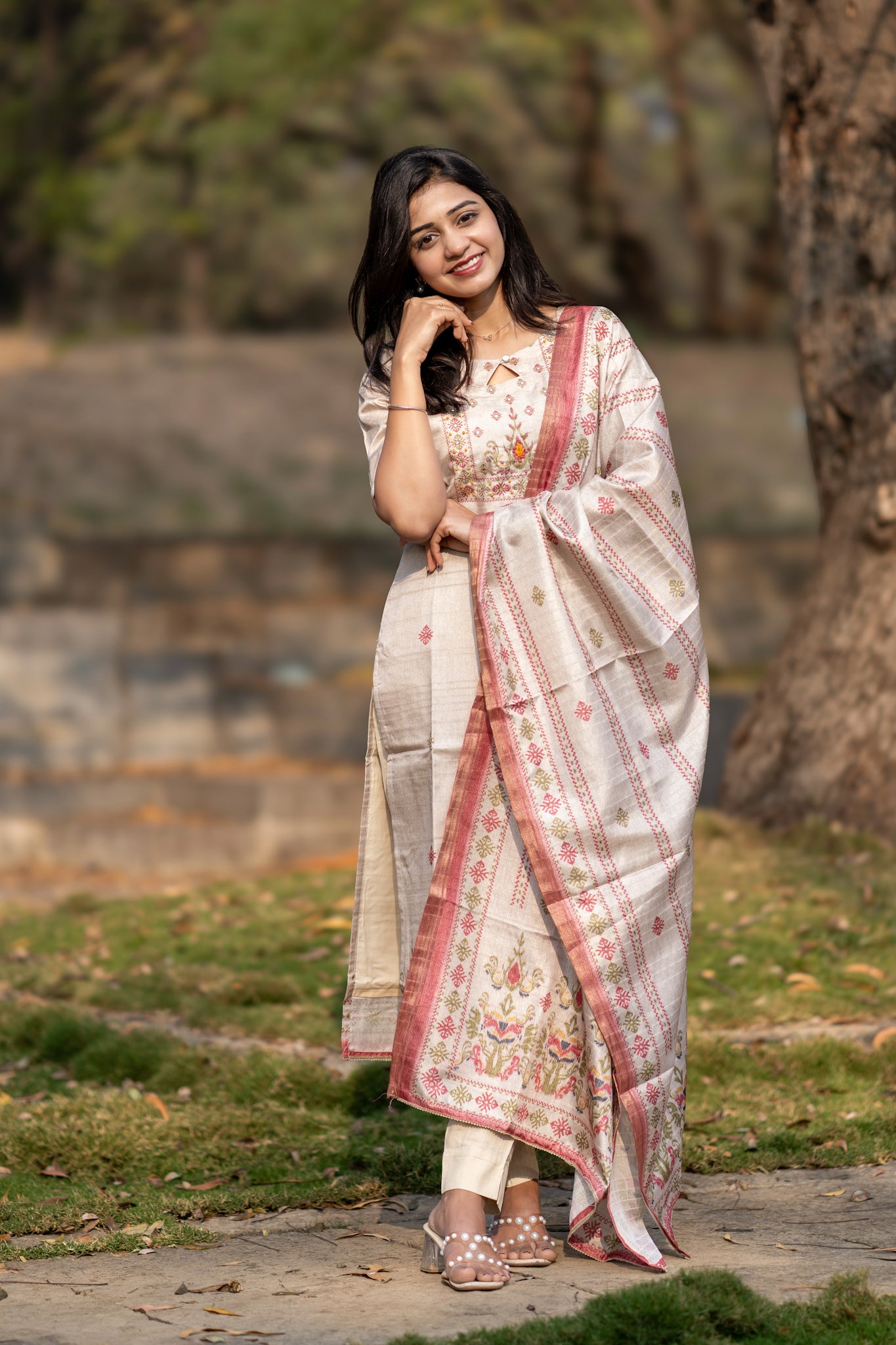 Rosette Charm 3 piece suit