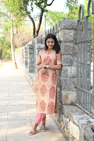 Rosella Bloom Kurtaset