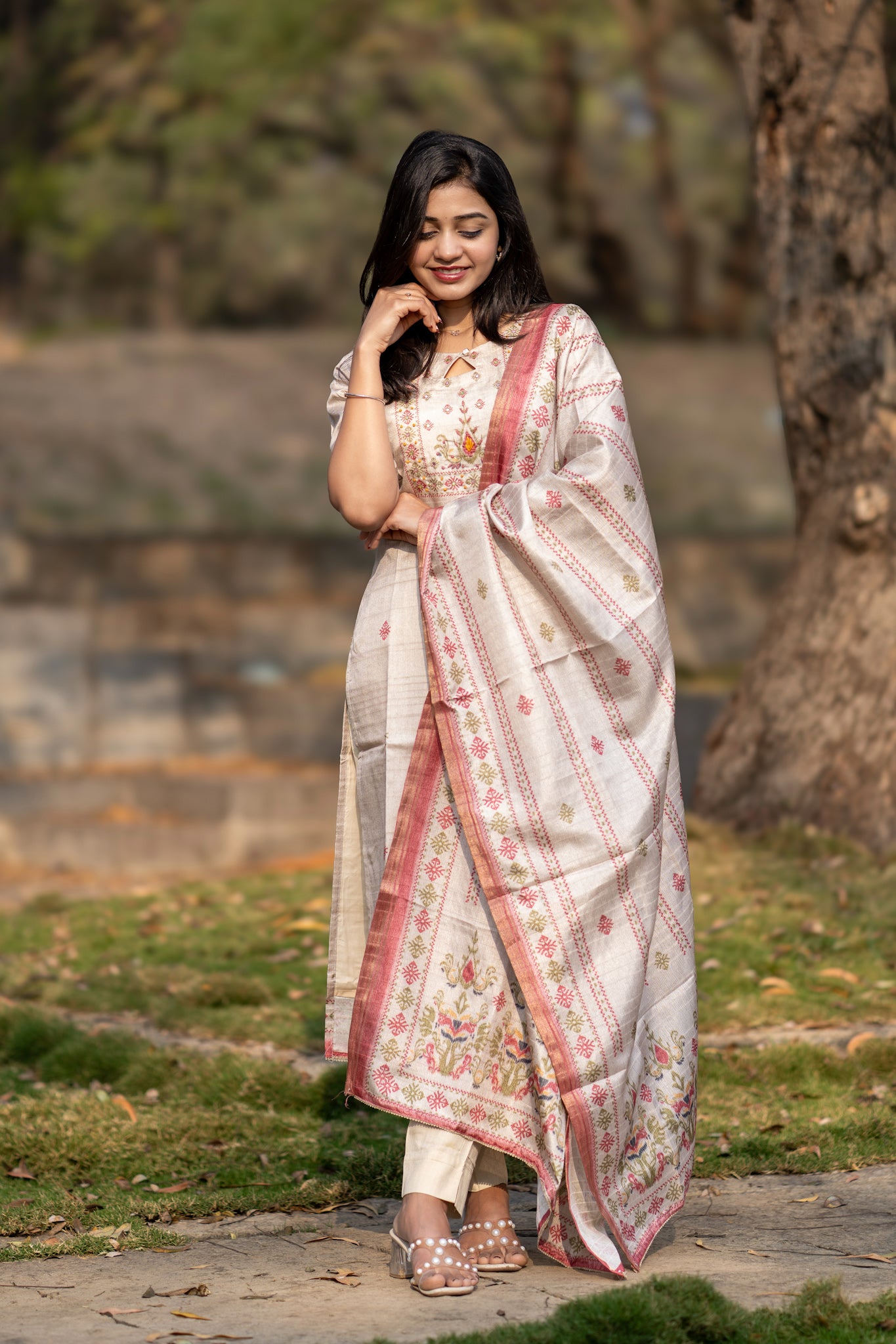 Rosette Charm 3 piece suit