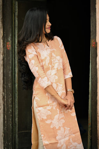 Apricot Aura Kurti