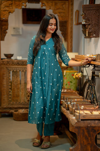 Peacock Haze A-Line Kurtaset